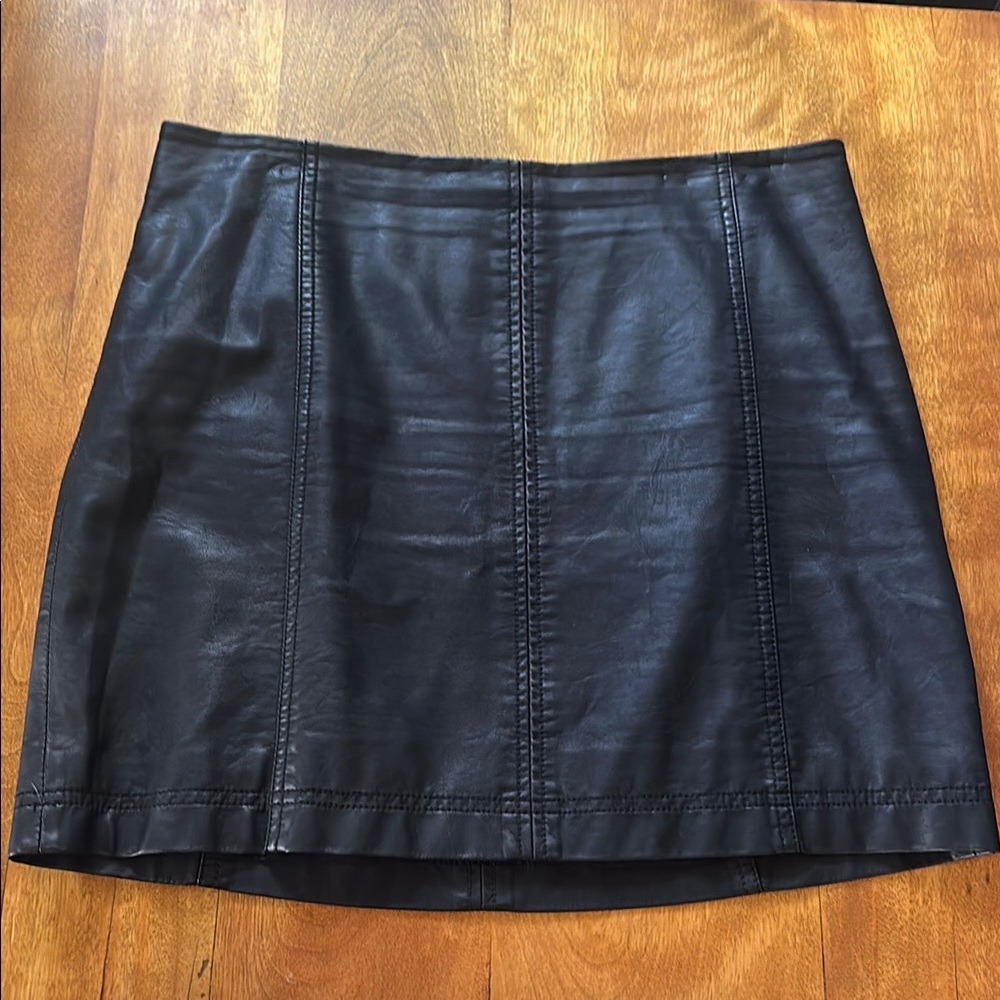 Elegant Black Free People Leather Skirt